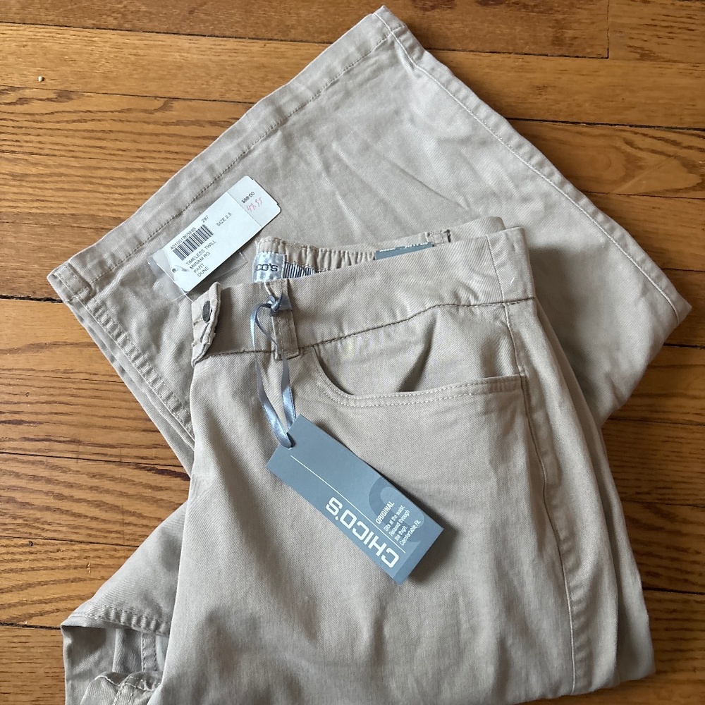 NWT  Chicos Timeless Wide Leg Flare Pants Miriam Size 2.5 (14)